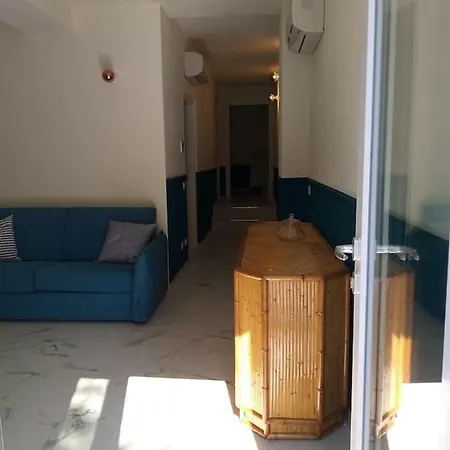 Mimosa 1 - Trilocale A 50 Mt Dal Mare *